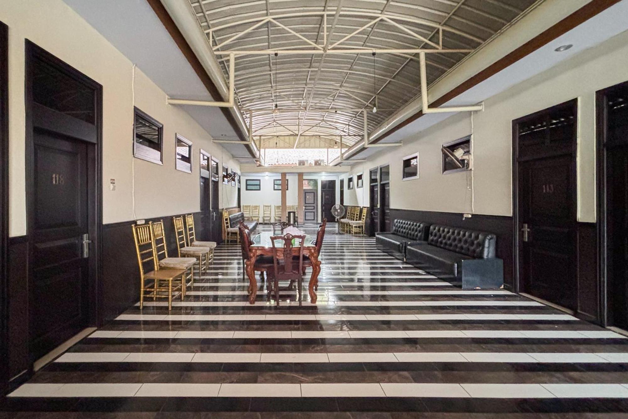 Urbanview Alfiya Hotel Lampung Bandar Lampung Dış mekan fotoğraf