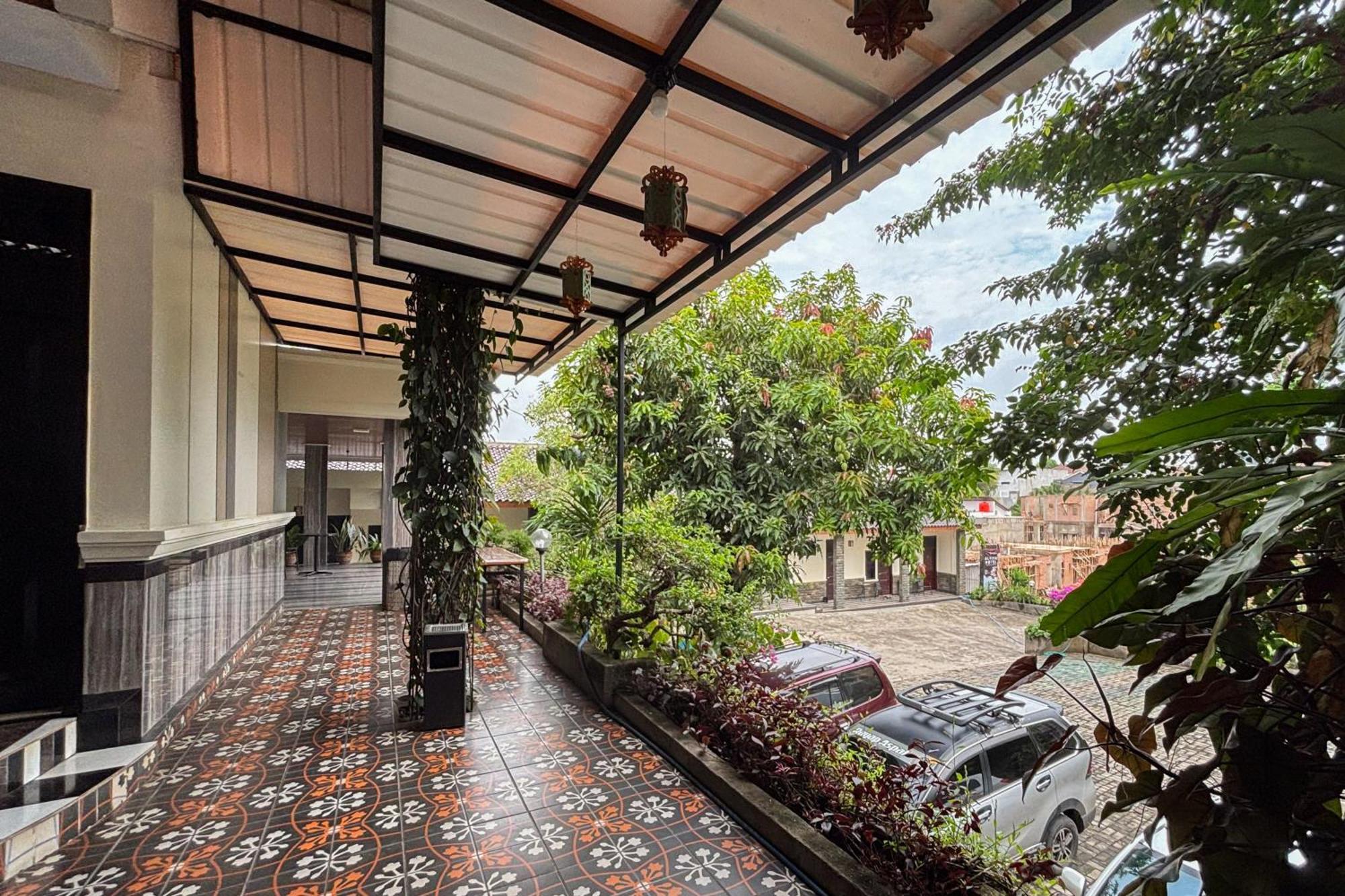 Urbanview Alfiya Hotel Lampung Bandar Lampung Dış mekan fotoğraf