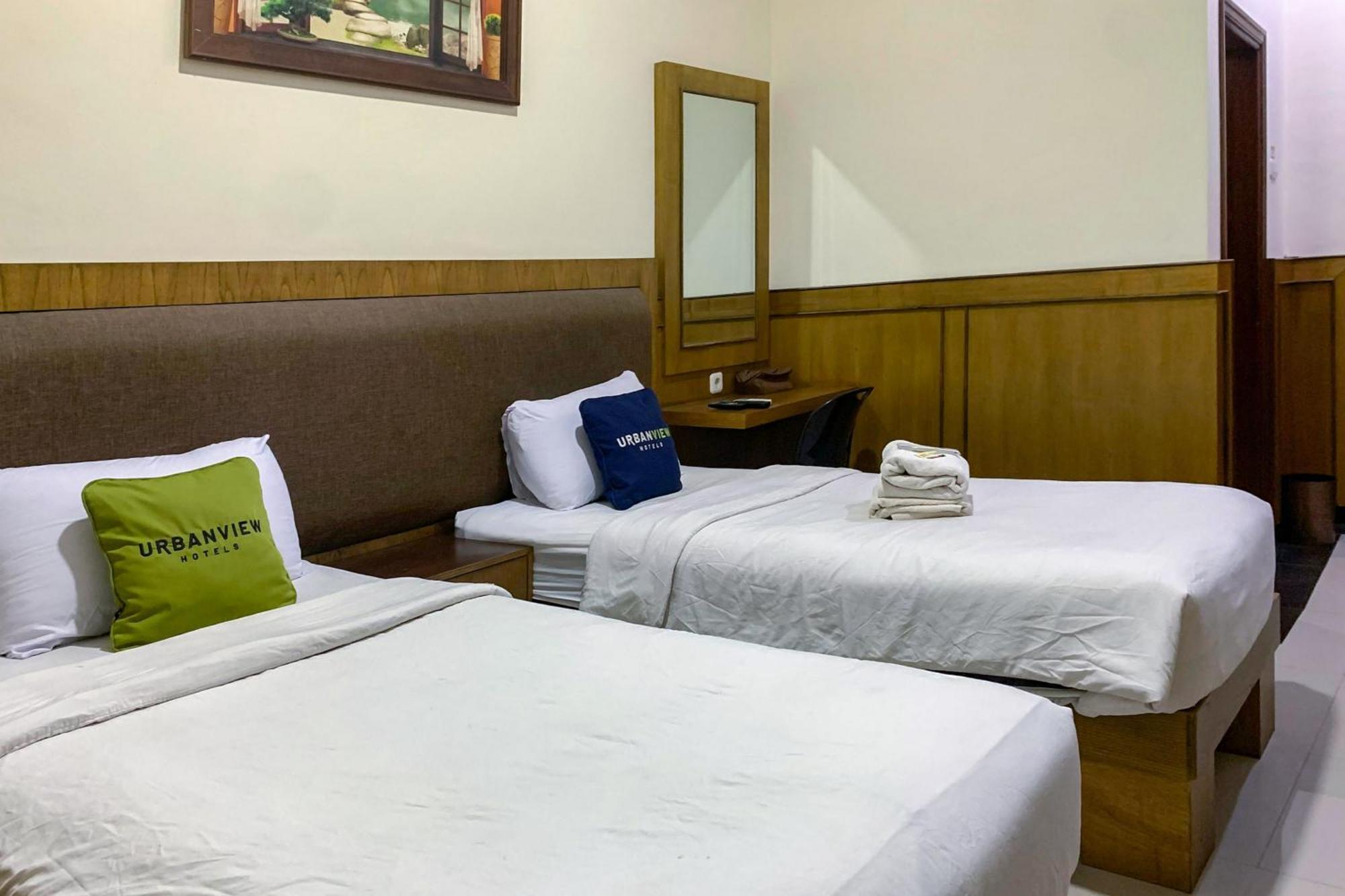 Urbanview Alfiya Hotel Lampung Bandar Lampung Dış mekan fotoğraf